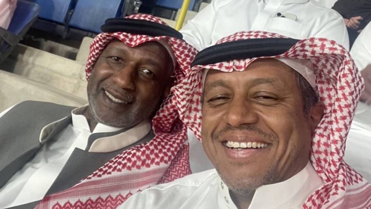 النصر يُلزم موظفيه بنظام حضور إلكتروني