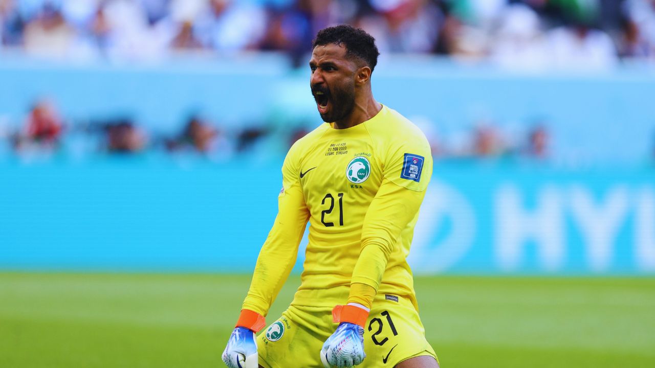 الهلال يحسم موقفه ويعرض التجديد على العويس