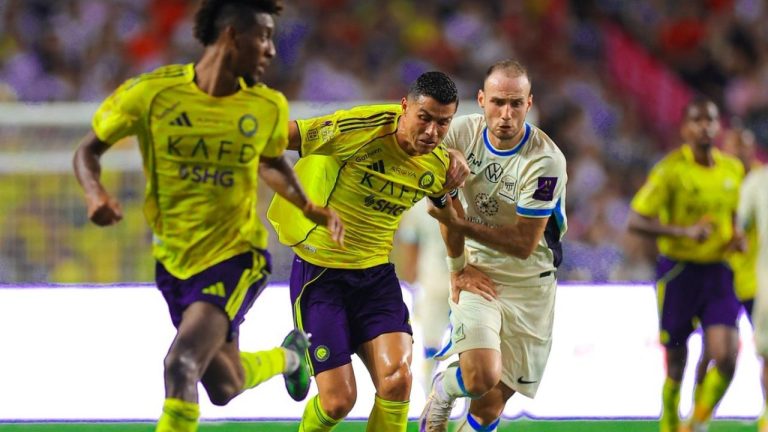 النصر يفقد أيمن يحيى لأسابيع بسبب إصابة الركبة